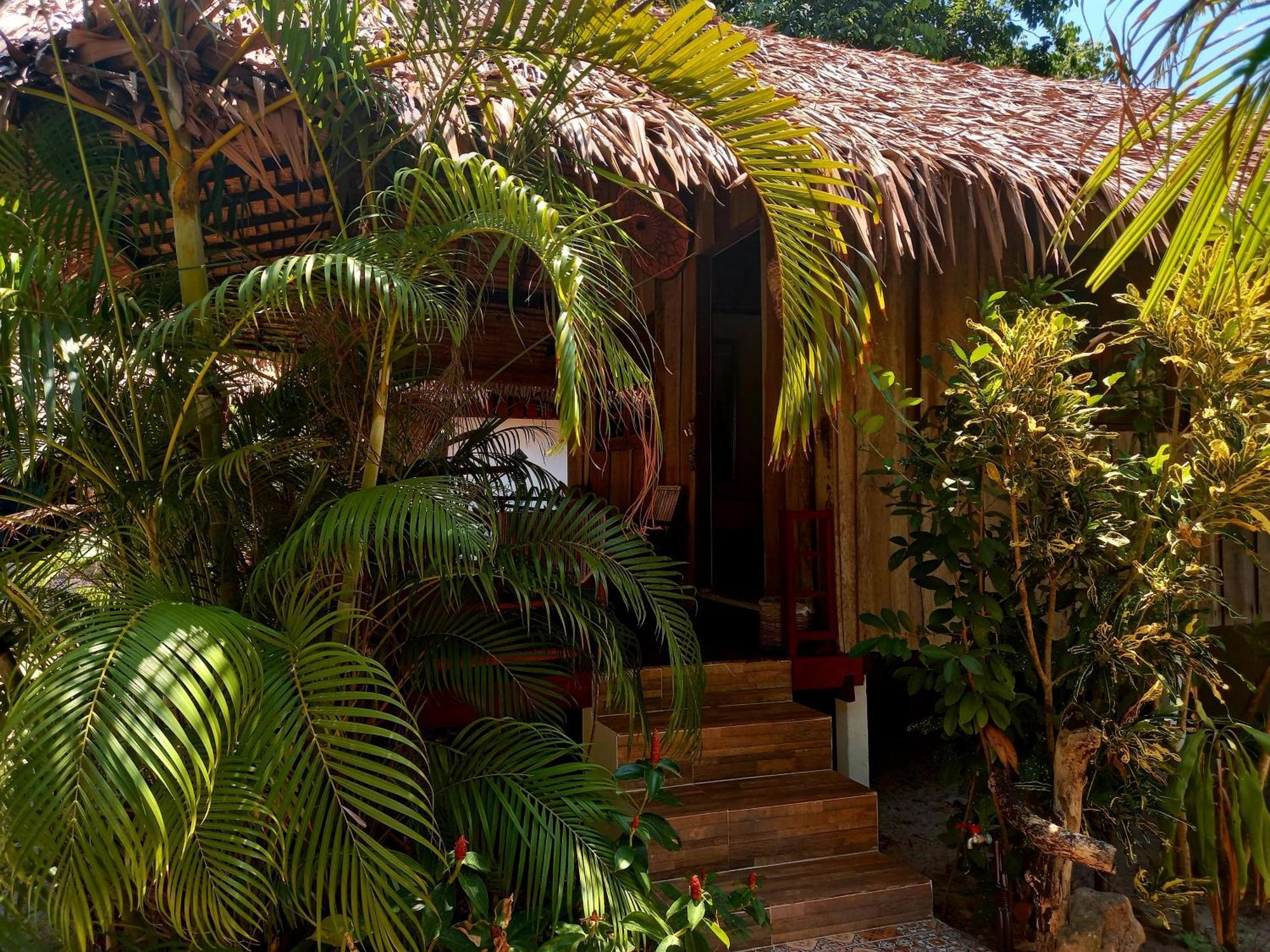Sabai Sabai Beach Bungalows Koh Phayam Camera foto